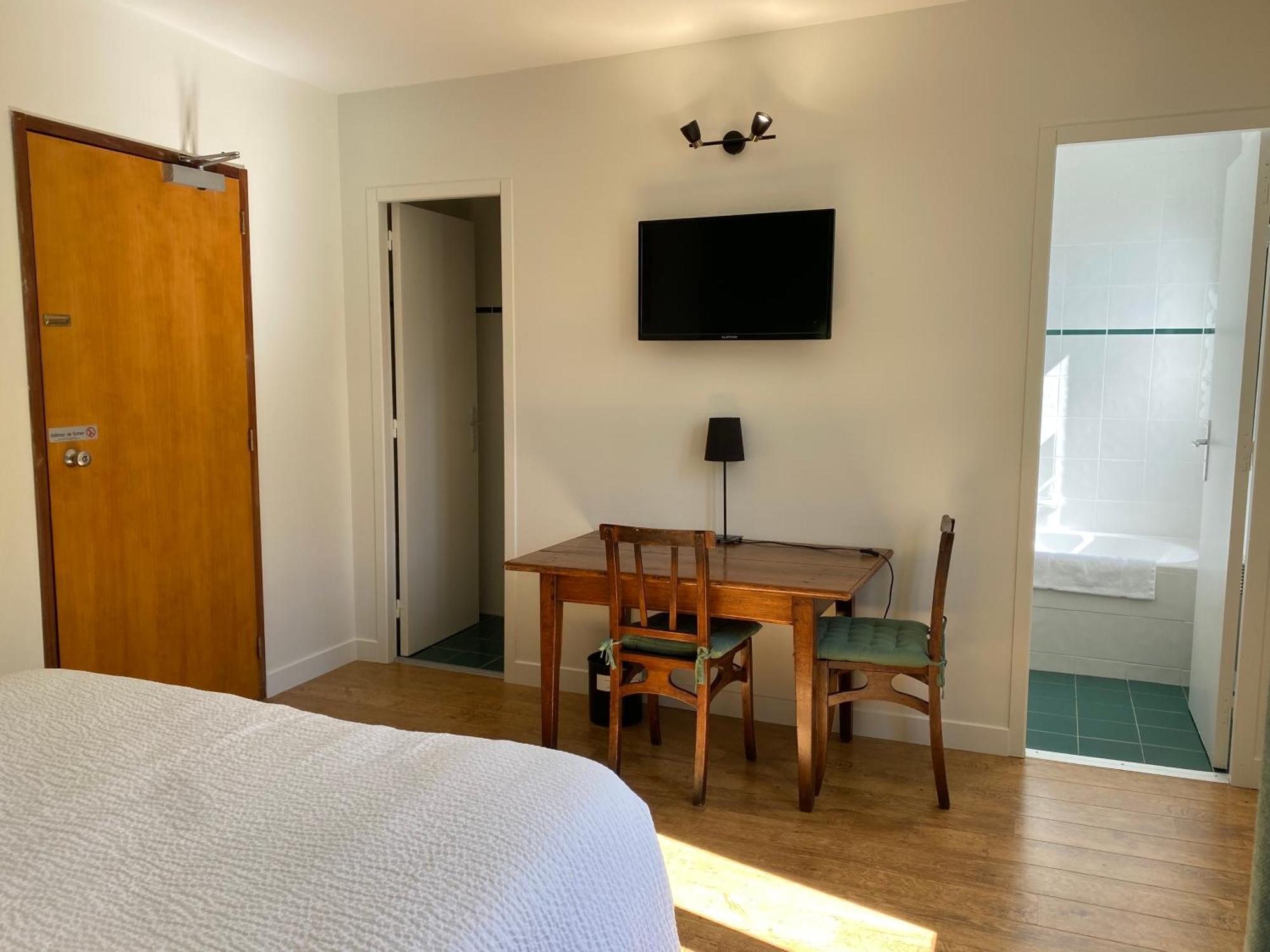 Logis Hotel Le Clos Pite Préchacq 외부 사진