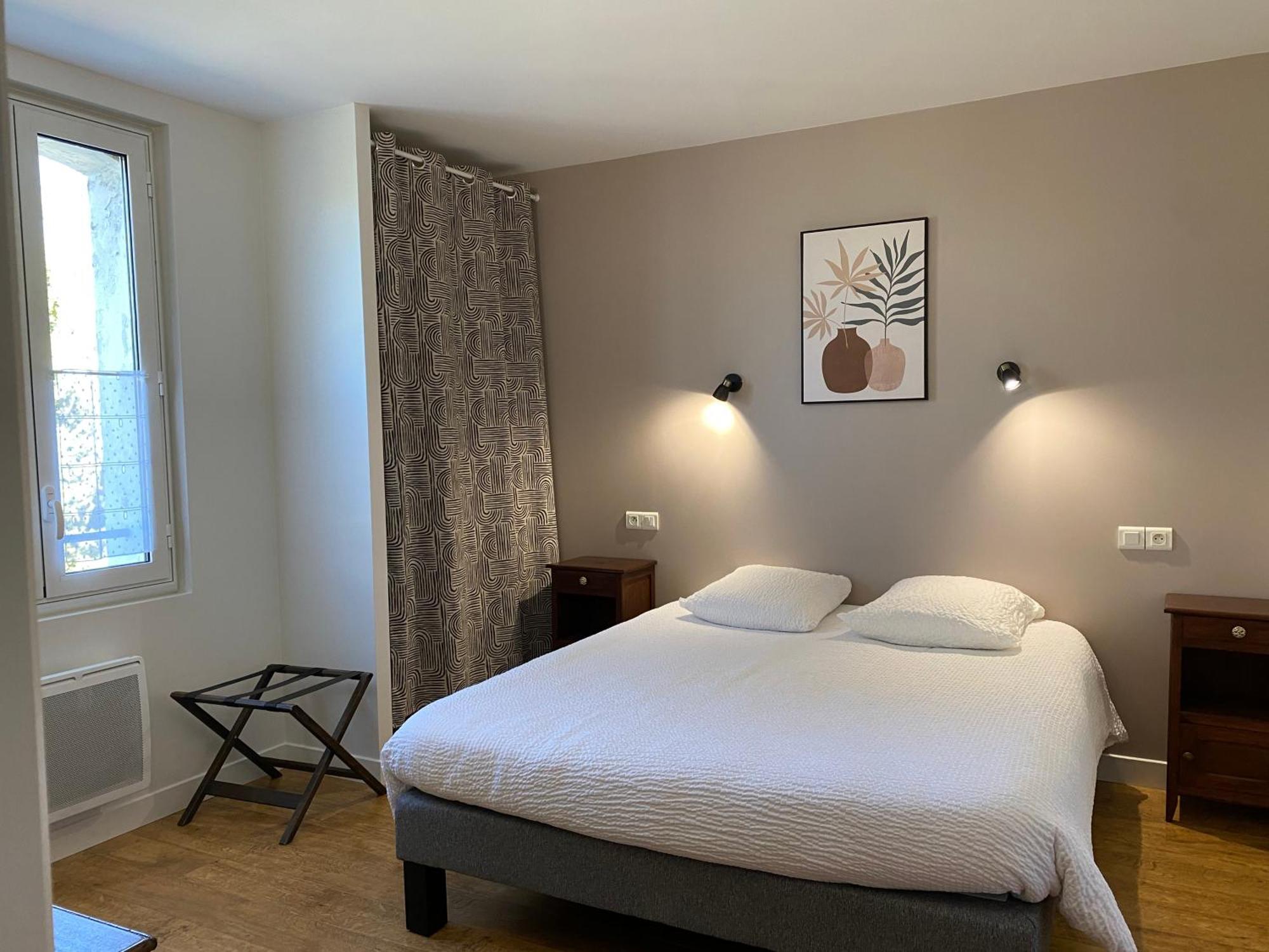 Logis Hotel Le Clos Pite Préchacq 외부 사진